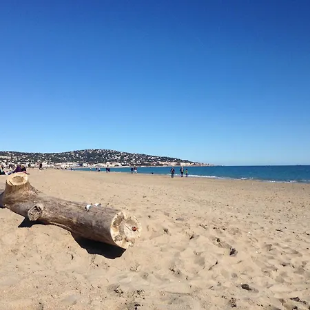 T2 Avec Garage Proche A Sete, Animaux Acceptes - Fr-1-338-437 * Sète
