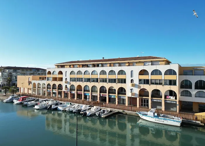 Appartement T2 Avec Garage Proche A Sete, Animaux Acceptes - Fr-1-338-437